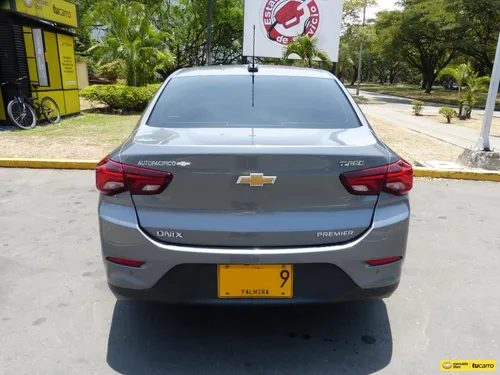 Chevrolet Onix 1.0 Premium