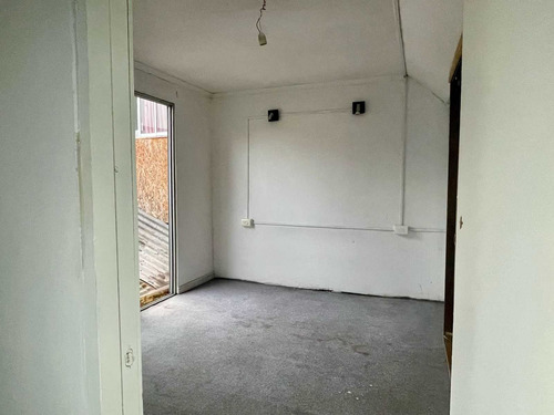Arriendo Casa Hospital Félix Bulnes. 5 Dorm. (93715)
