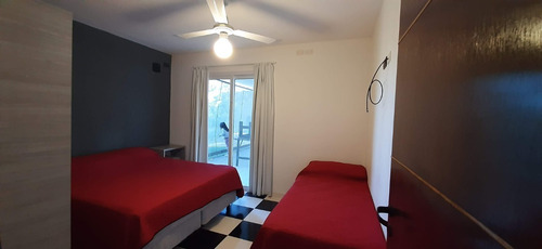 Casa En B° Cerrado Para 15 Personas, Pileta, Quincho, Galeria, Seguridad 24 Hs Y Hermosa Vista