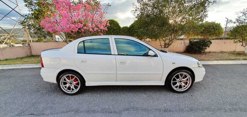 Chevrolet Astra Deportivo, Extras