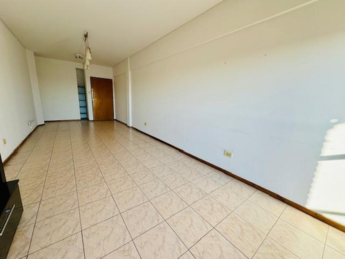 Departamento En Venta Ramos Mejía, 4 Ambientes.