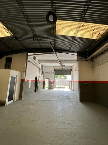 Imagen 5 de 5 de Venta De Galpón Excelente Ubicación Cerca Del Acceso Oeste .