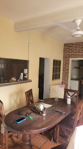 Casa Al Frente En Barranuitas