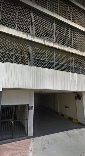 Imagen 2 de 2 de Cochera Con Excelente Acceso - Seguridad 24hs