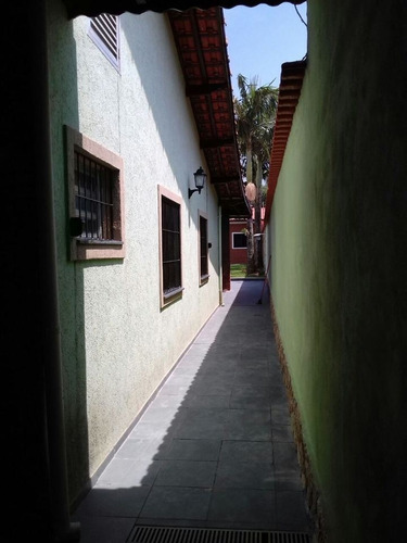 Imagem 14 de 30 de Casa 3 Qtos(2 Suítes), Sala De Estar/tv E Sala De Jantar, Área De Lazer Coberta C/churrasqueira, Forno Etc, Jardins. Edícula Com 2 Qtos Wc Cozinha, Piscina Ampla Em Curvas - Jardins $ 800.mil
