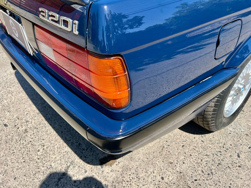 E30 320i Impecable Techo, Automático, Alza Vidrios Eléctrico