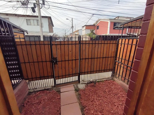 Casa En Excelente Estado / La Florida
