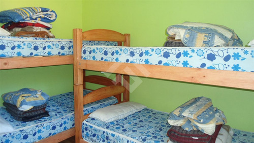 Casa En Venta De 8 Dorm. En Algarrobo
