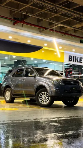 Toyota Fortuner 4.0 Sr5