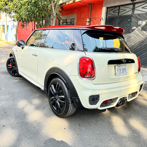 Mini John Cooper Works 2.0 Hot Chilli At