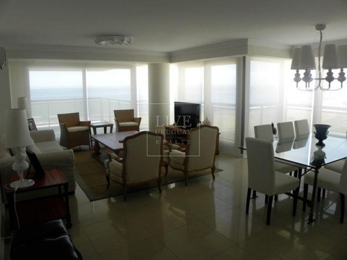 Imperiale Frente Al Mar