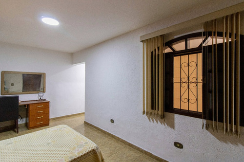 Casa Térrea Com 3 Dormitórios À Venda, 223 M², Vila Galvão, Guarulhos - Sp