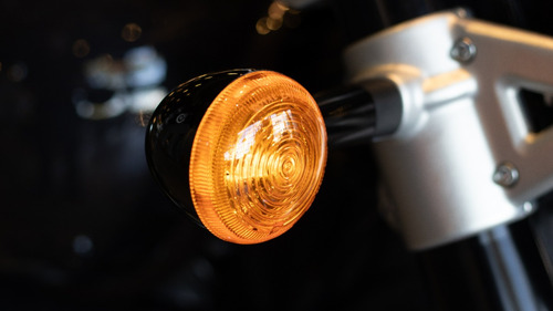 Royal Enfield Super Meteor 650 Astral Black 1° Servicegratis