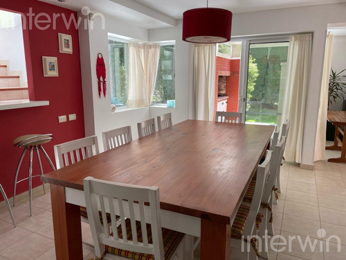 Casa - 5 Ambientes - 3 Cocheras - Pinamar - Venta