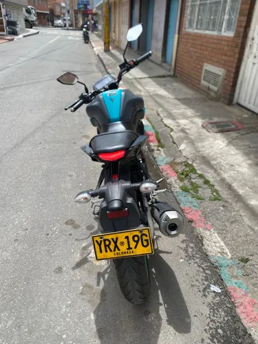 Moto Muy Nueva Con Único Dueño, Modelo 2025.