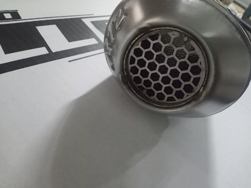 Imagen 3 de 3 de Silenciador Universal D 50. Tapa Ovalado Con Hexágono