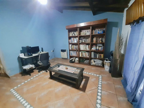 Imagen 4 de 14 de Chalet En Venta En Ituzaingo Norte