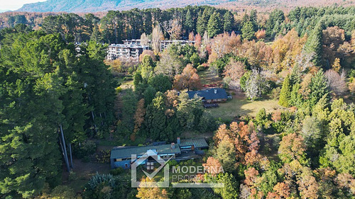 Terreno Con Orilla De Lago 57.000 M2 Con 2 Casas