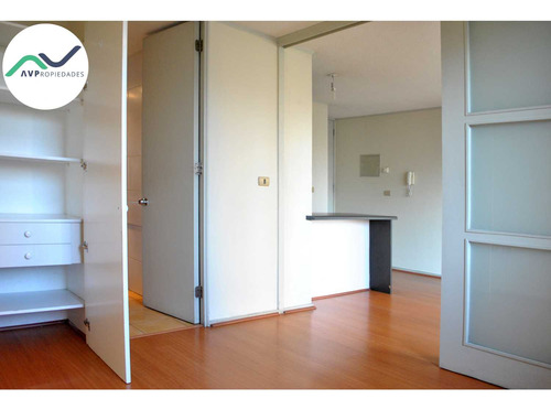 Arriendo Depto Japonés 1d En Metro Baquedano (105434)