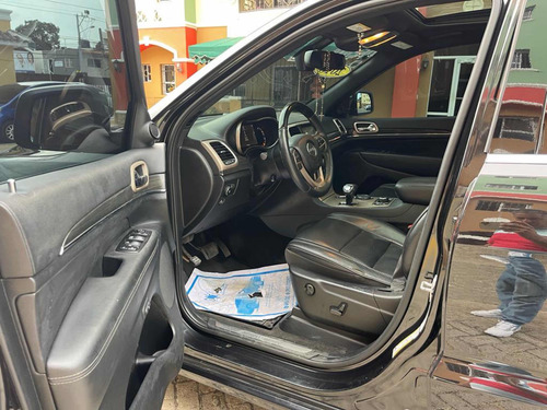 Imagen 8 de 15 de Jeep Grand Cherokee Overland Americana