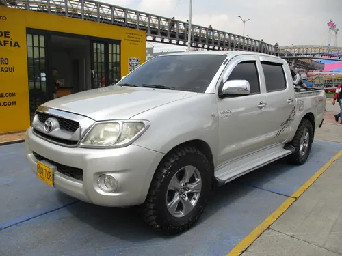 Toyota Hilux Doblecabina 4x2 2700cc Mt