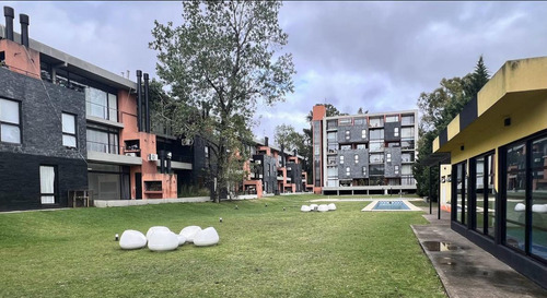 Departamento En Venta En Complejo Las Cavas, Canning