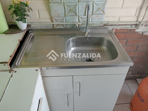 Venta Departamento En Lo Prado, 2 Dormitorios, 1 Baño