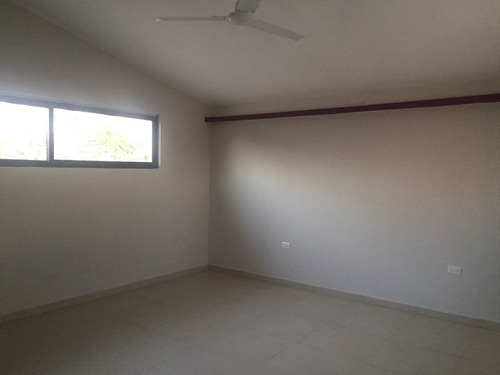 Imagen 15 de 17 de Locales De Uso Comercial En Renta En Colonia México, Sobre A