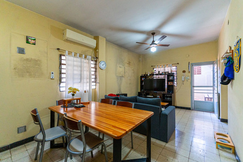 Ph De 2 Dormitorios Con Patio En Venta Acepta Auto