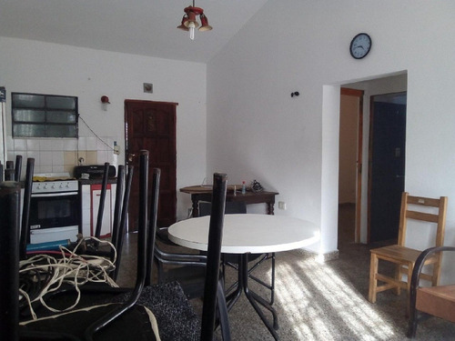 Imagen 4 de 12 de Casa Sola En El Lote. Gas Natural. Lote Libre