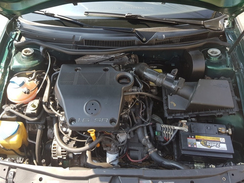 Imagem 7 de 15 de Volkswagen Golf 2000 1.6 5p