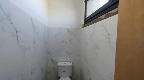 Imagen 4 de 11 de Casa En Venta En El Canton Islas
