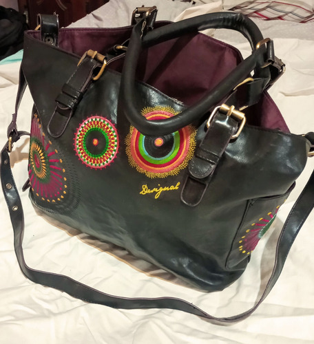 Desigual.cartera Negra Bordada Con Carterita Desmontable. Negro Bordado Níquel Negro