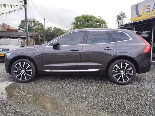 Volvo Xc60 Recharge Awd 80kms Autono 2023 Gris Platin Ltp566