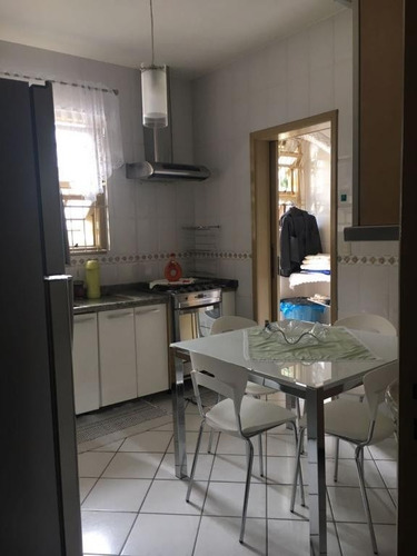 Imagem 12 de 18 de Casa No Glória Com 4 Quartos Para Venda, 194 M² - Lg5029