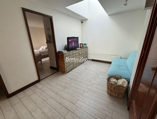 Casa En Venta De 4 Dorm. Lo Barnechea Townhouse Oportunidad