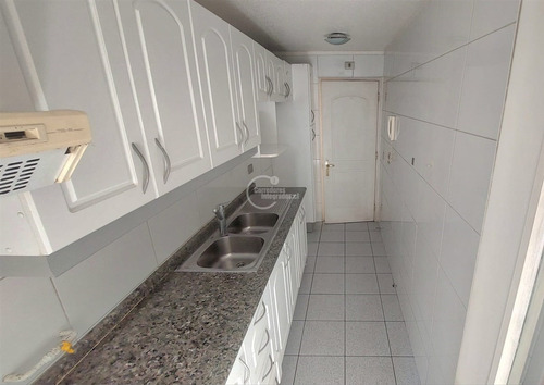 Departamento En Venta De 2 Dorm. En Las Condes