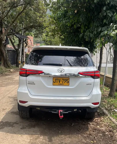 Toyota Fortuner 2.4 Diésel Srv 4X2