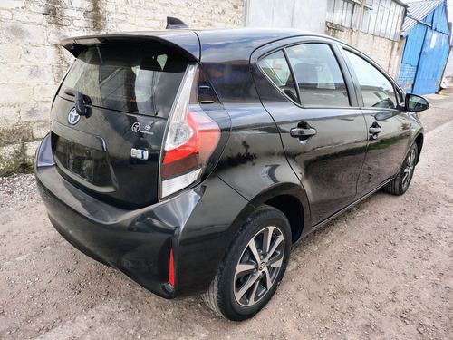 Toyota Prius 1.8 Base Cvt