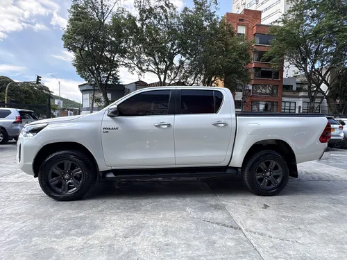 Toyota Hilux 4.0l Tp 4000cc 4x4 7ab Tc R17