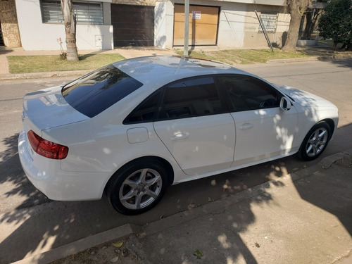 Imagen 4 de 12 de Audi A4 2011 2.0 Attraction T Fsi 211cv Manual