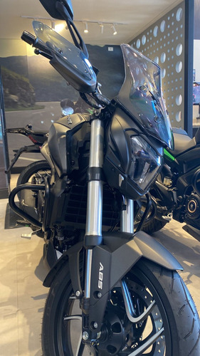 Dominar 400 Bajaj - Fp