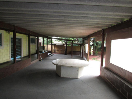 Chácara Com 2 Dormitórios À Venda, 1600 M² Por R$ 680.000,00 - Dois Córregos - Piracicaba/sp - Ch0037