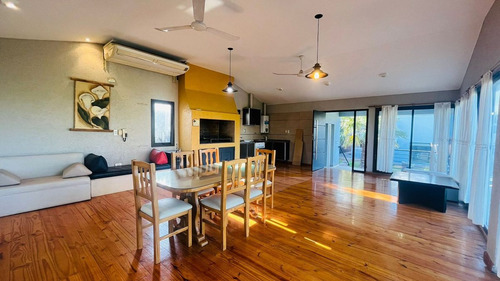 Venta Casa De Categoría En Barrio Dalvian