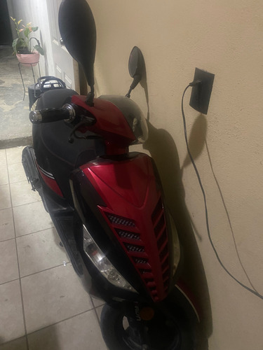 Motoneta Kurazai Surfer 125 No Tiene Detalles