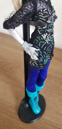 Boneca Ever After High Faybelle Thorn