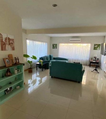 Casa Venta - Santa Teresa - Villanueva - Tigre - Lote Interno - 5 Amb. - Pileta - Dos Plantas