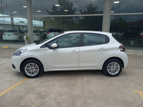 Peugeot 208 1.6 5p Allure 2018
