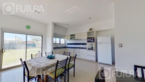 Imagen 12 de 30 de Hermosa Casa En Venta De Dos Dormitorios - Recorrido Virtual