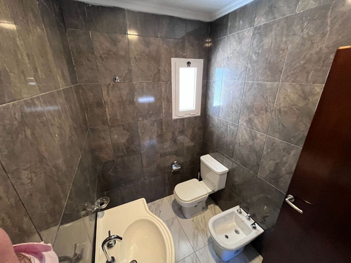 Casa En Venta 4 Amb. Barrio San Sebastian, Area 1